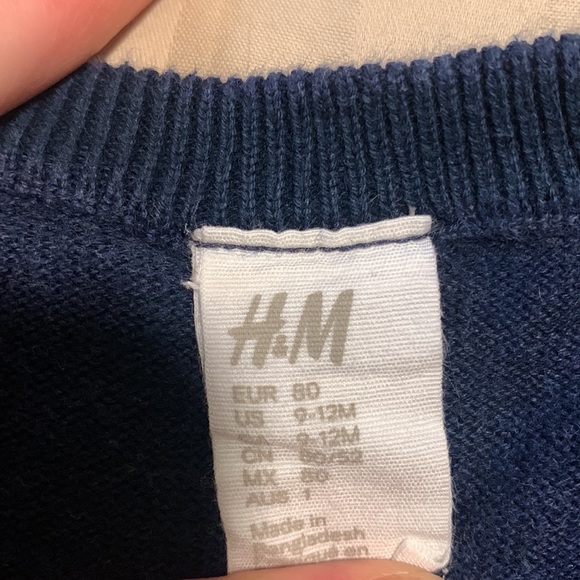 H&M Navy button up cardigan sweater size 9-12months - Picture 3 of 4